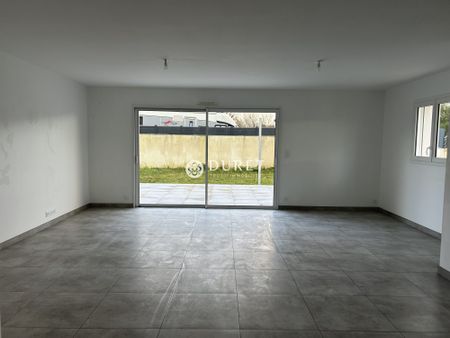 Location Maison 4 pièces 94m² LE FENOUILLER 85800 - Photo 2