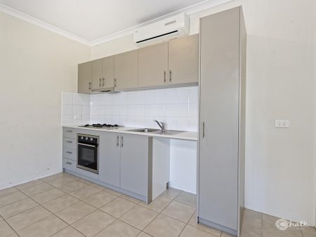 PRIME LOCATION 2X1 UNIT!!!! - Photo 4