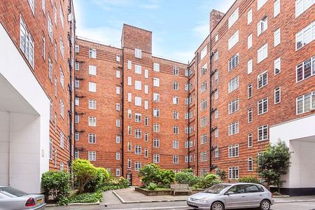 Latymer Court, Hammersmith Road, Hammersmith, London, W6 - Photo 4