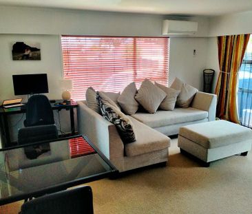 Short Term Fully furnished 3 bed house - Photo 2