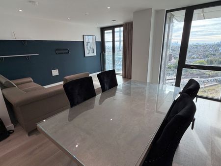 2 Bed Flat, City North East Tower, N4 - Photo 4