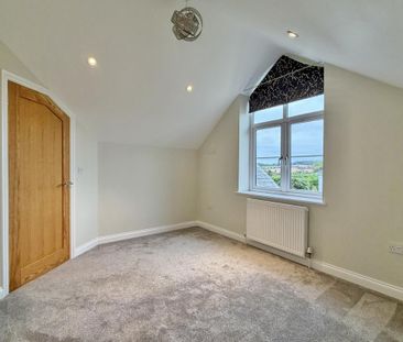 4 bedroom detached house to rent - Photo 5