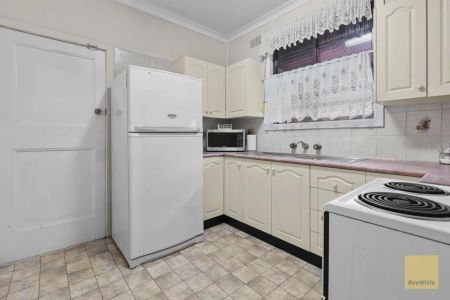 Spacious Family Home in Prime Location - Photo 3