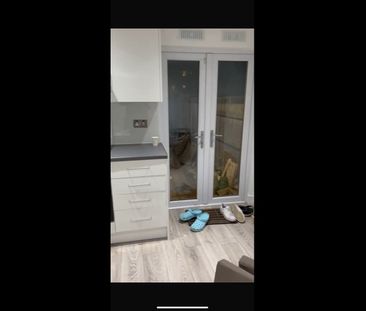 Studio Flat, Ilford, IG3 - Photo 5