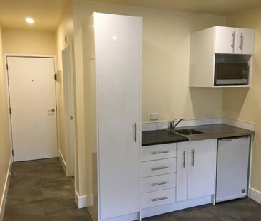 CITY CENTRE. 3 BEDROOM - Photo 5