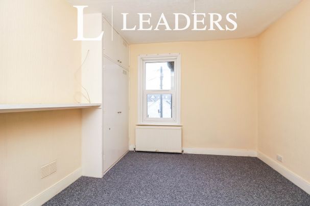 2 bedroom apartment to rent Cambridge Road, Eastbourne, BN22 - Photo 1