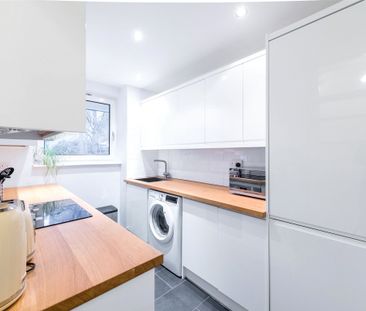 Whitlock Drive, London, SW19 - Photo 6