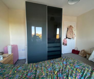 6 Bed Semi-Detached House, Home Leas Close, BS16 - Photo 1