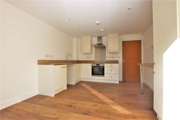 1 bedroom ground floor flat to rent - Photo 1