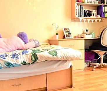 6 Bed - 11 Thornville Crescent, Hyde Park, Leeds - LS6 1JH - Student - Photo 5