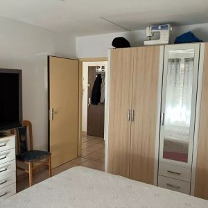 Bel appartement de 2.5 pièces à proximité de la gare - Photo 2