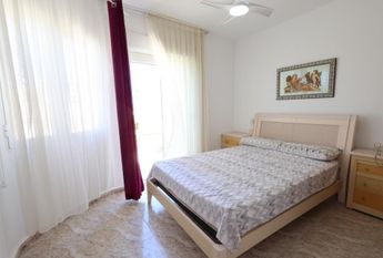 Adosado en la Regia . Temporada larga.