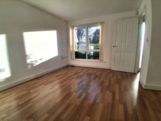 Colville Road, Cambridge £1,850 pcm ⓘ The monthly or weekly payment required by the landlord. Read our glossary page , 3 bedrooms, semi-detached house, to let * Tenant info - Photo 1