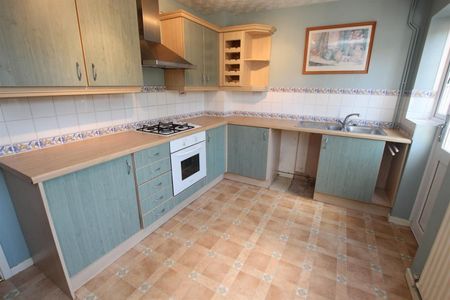 2 bedroom House To Let - Photo 4