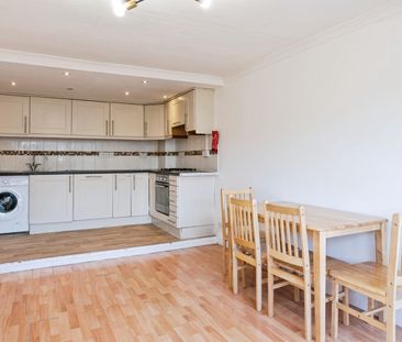 3 Bed Flat, Mimosa, N15 - Photo 1