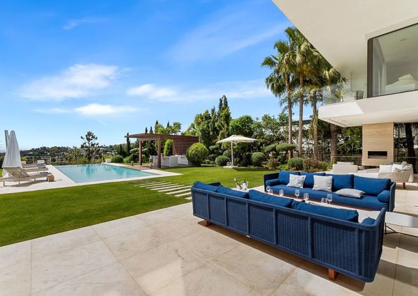 6 bedroom luxury Villa for rent in Nueva Andalucia, Spain