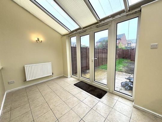 2 bedroom terraced house to rent - Photo 1