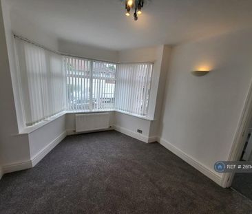 3 bedroom semi-detached house to rent - Photo 1