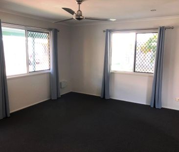 COMFORTABLE 3 BEDROOM UNIT - Photo 1