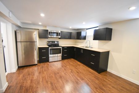 For Lease - 205 Innisfil Street Unit# B, Barrie, Ontario - Photo 2