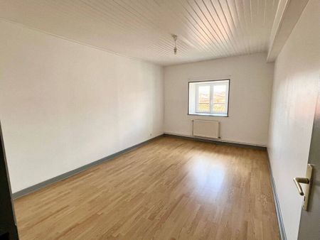 Location appartement 4 pièces 94 m² Issoire 63500 - Photo 3