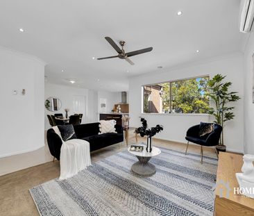 Modern Family Home / 2 Living areas - Photo 1