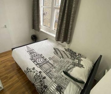 Goswell Road, Barbican, EC1V - Photo 3