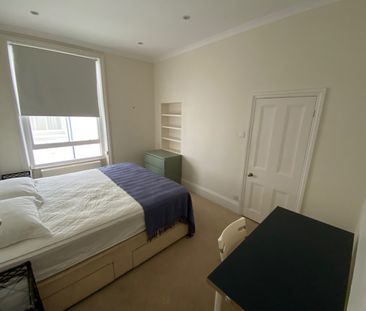 3 Bed Flat, Richmond Mansions, SW5 - Photo 5