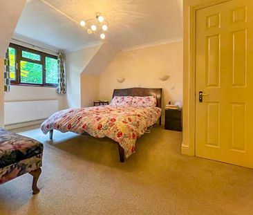 4 bedroom detached house to rent - Photo 4