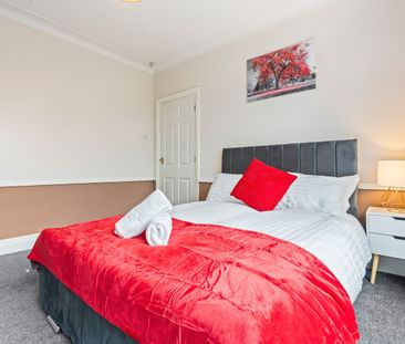 4 Bed Semi-Detached House, Lidgett Park Avenue, LS8 - Photo 5