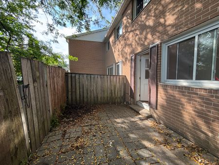 47-258 Queen Mary Rd, Kingston, ON K7M 2B2 - Photo 2