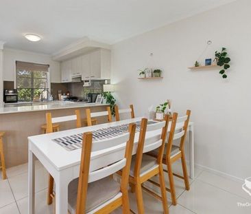 Modern & Low-Maintenance Living in Prime Runcorn Location - Photo 5