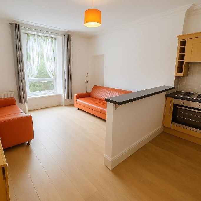 2 bedroom flat to rent - Photo 1