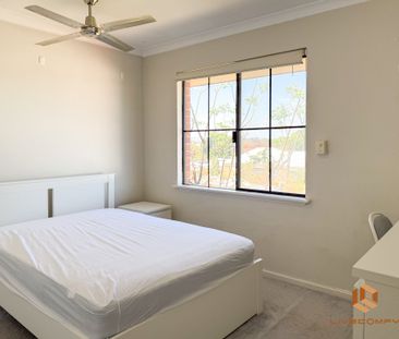 Victoria Park - Photo 5