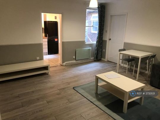 1 bedroom flat to rent - Photo 1