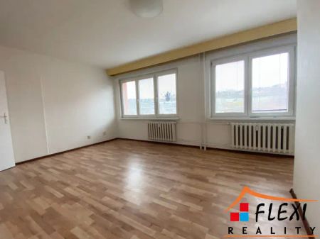 Pronájem prostorného bytu 2+1 s balkónem, 56 m - Photo 4