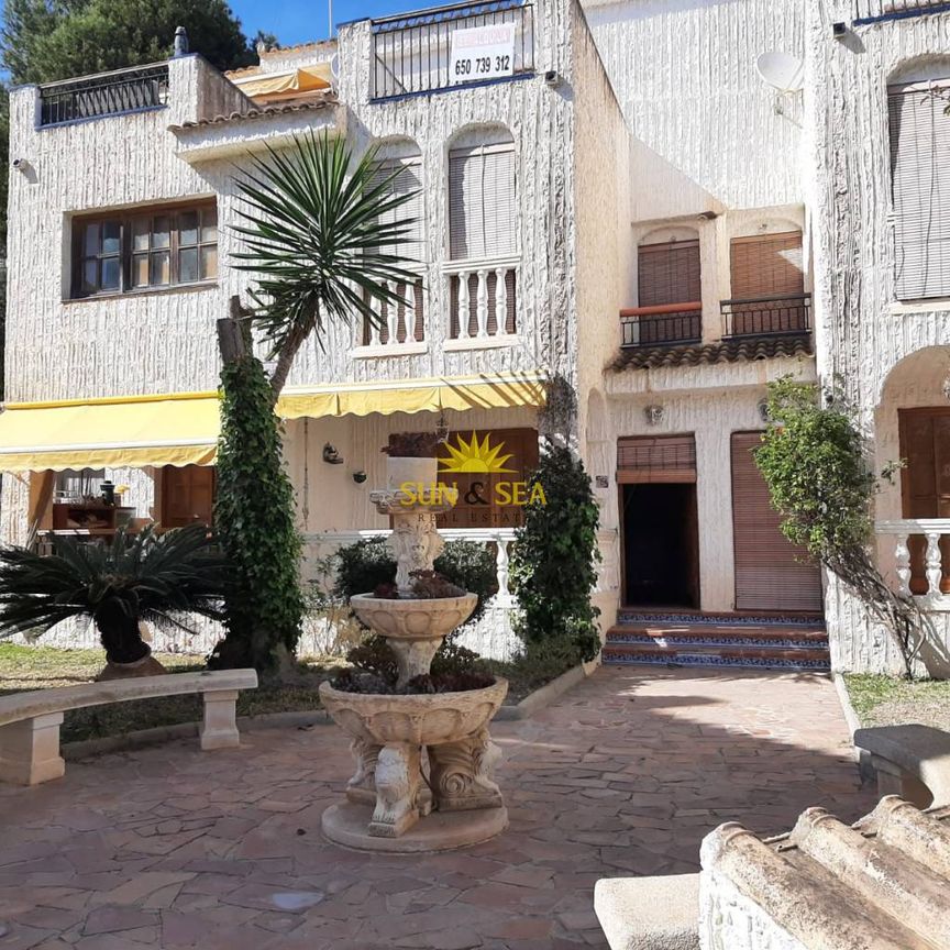 3 BEDROOM BUNGALOW - SANTA POLA - Photo 1