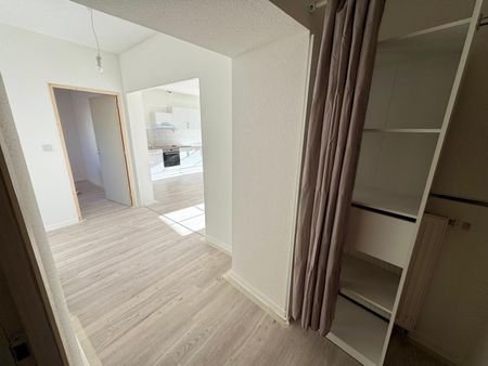 Location Appartement 3 pièces 62m² VILLAGE NEUF 68128 - Photo 4
