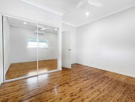 COMFORT, CONVENIENCE AND CHARM - Photo 4