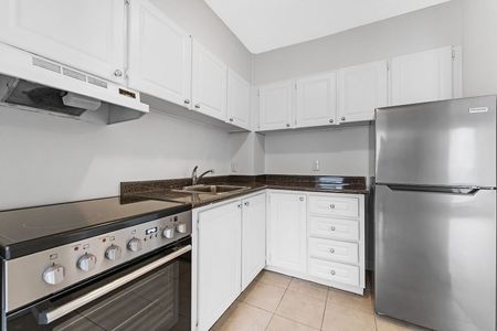 145 York St - Photo 2