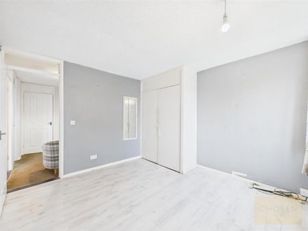 2 bedroom end of terrace house to rent - Photo 4