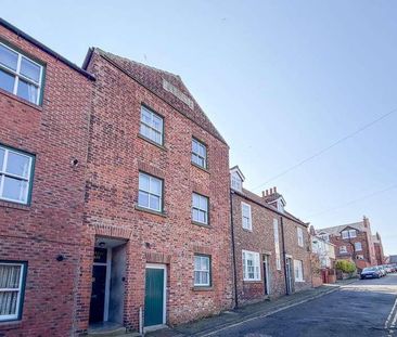 Well Close Square, Whitby, YO21 - Photo 5