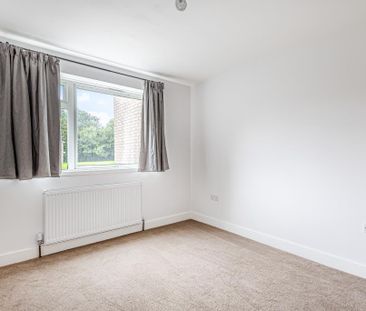 3 bedroom apartment to rent - Photo 3