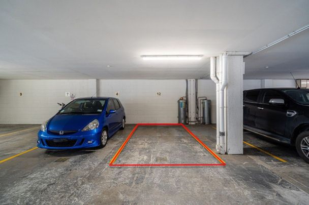 Furnished Funky 1+1 Apartment with car park - Photo 1