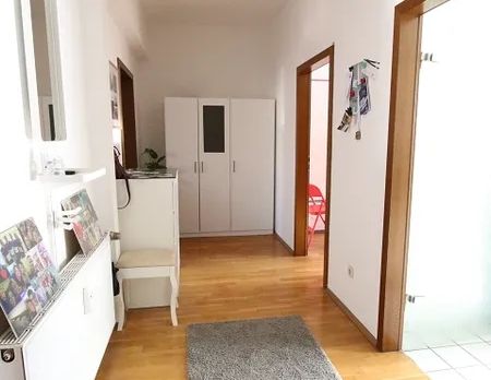 GUT GESCHNITTENE 2 ZIMMERWOHNUNG IM HERZEN VON KREFELD - Photo 1