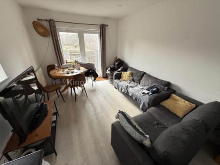5 bedroom terraced house to rent - Photo 2