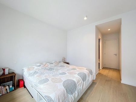 Coghen: Sublime ground floor with garden - Photo 5