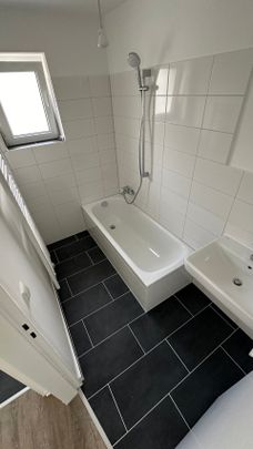 2. OG / 3 Zimmer mit Balkon (frisch saniert) ab April - Foto 1