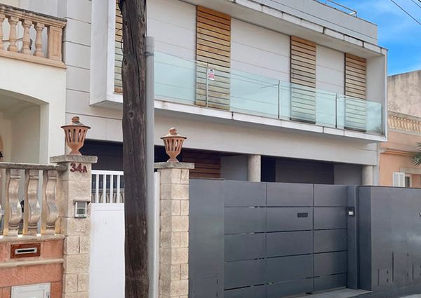 Amplia casa amueblada con jardín en Sa Cabaneta, 3 dormitorios, 2 baños.