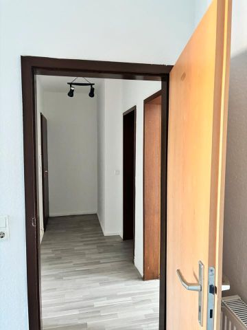 Ruhige 2 Zimmer Wohnung (Altbau) - Photo 2